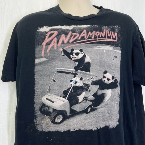 Riot Collective - Medium Pandamonium On A Golf Cart Graphic Short Sleeve T Med - Picture 3 of 9
